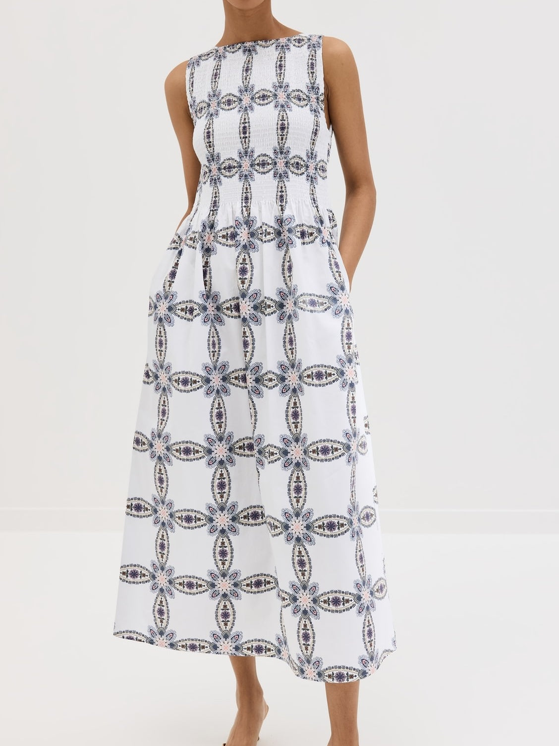 Black And White Printed Sleeveless Dress