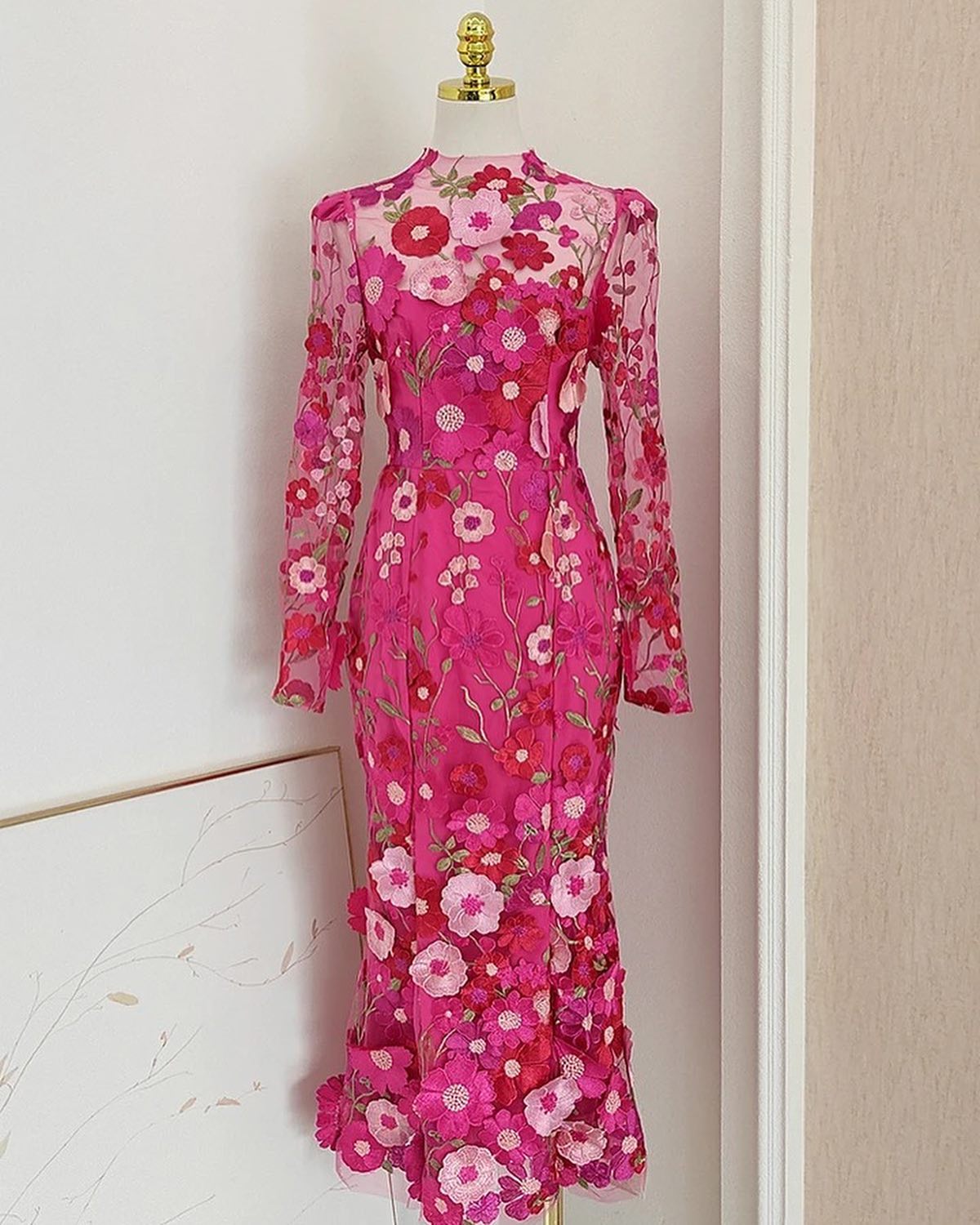 Long Sleeves Floral Embroidery Fishtail Midi Dress