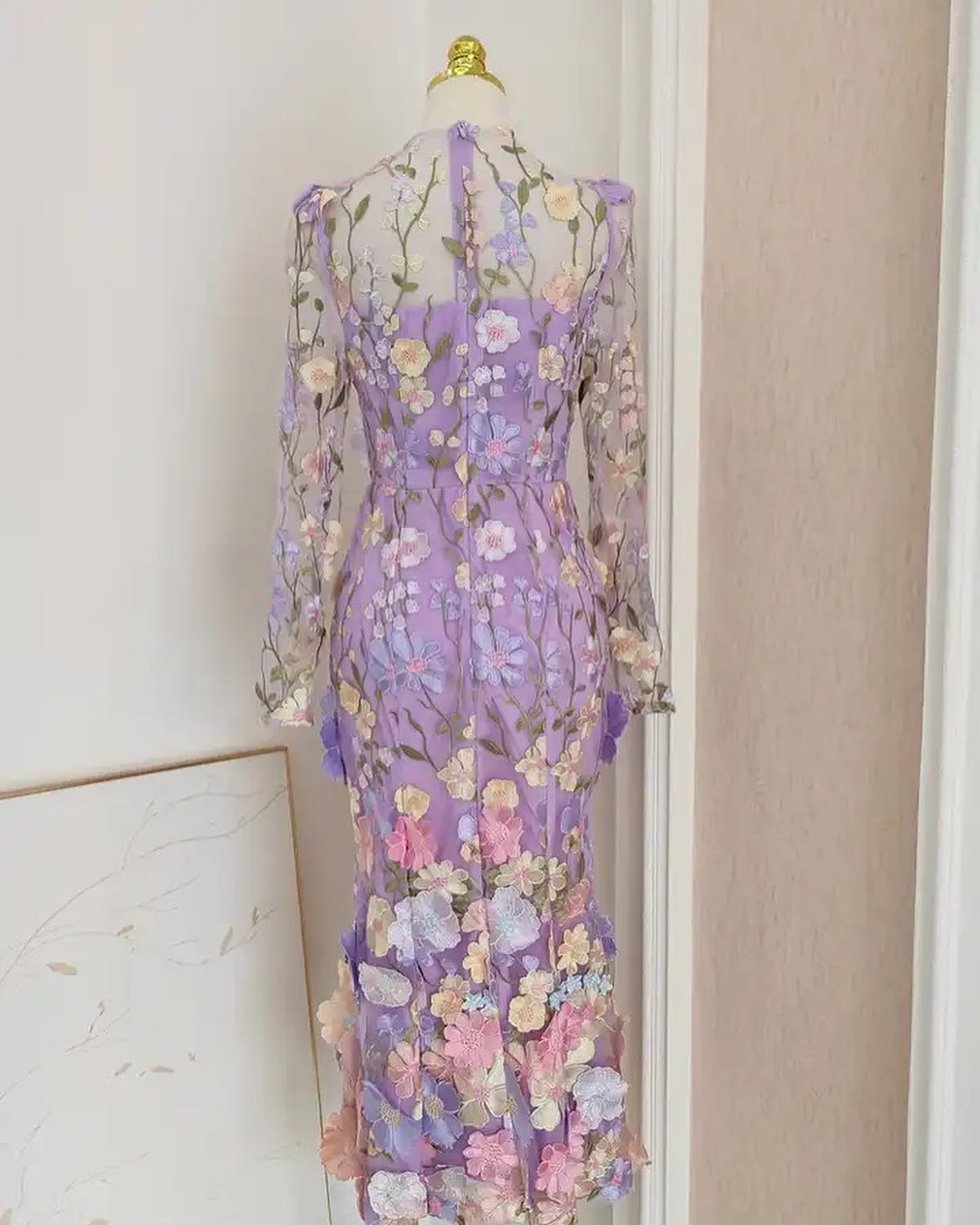 Long Sleeves Floral Embroidery Fishtail Midi Dress