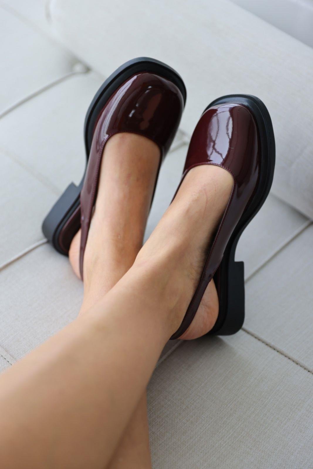 Low Heel Leather Shoes