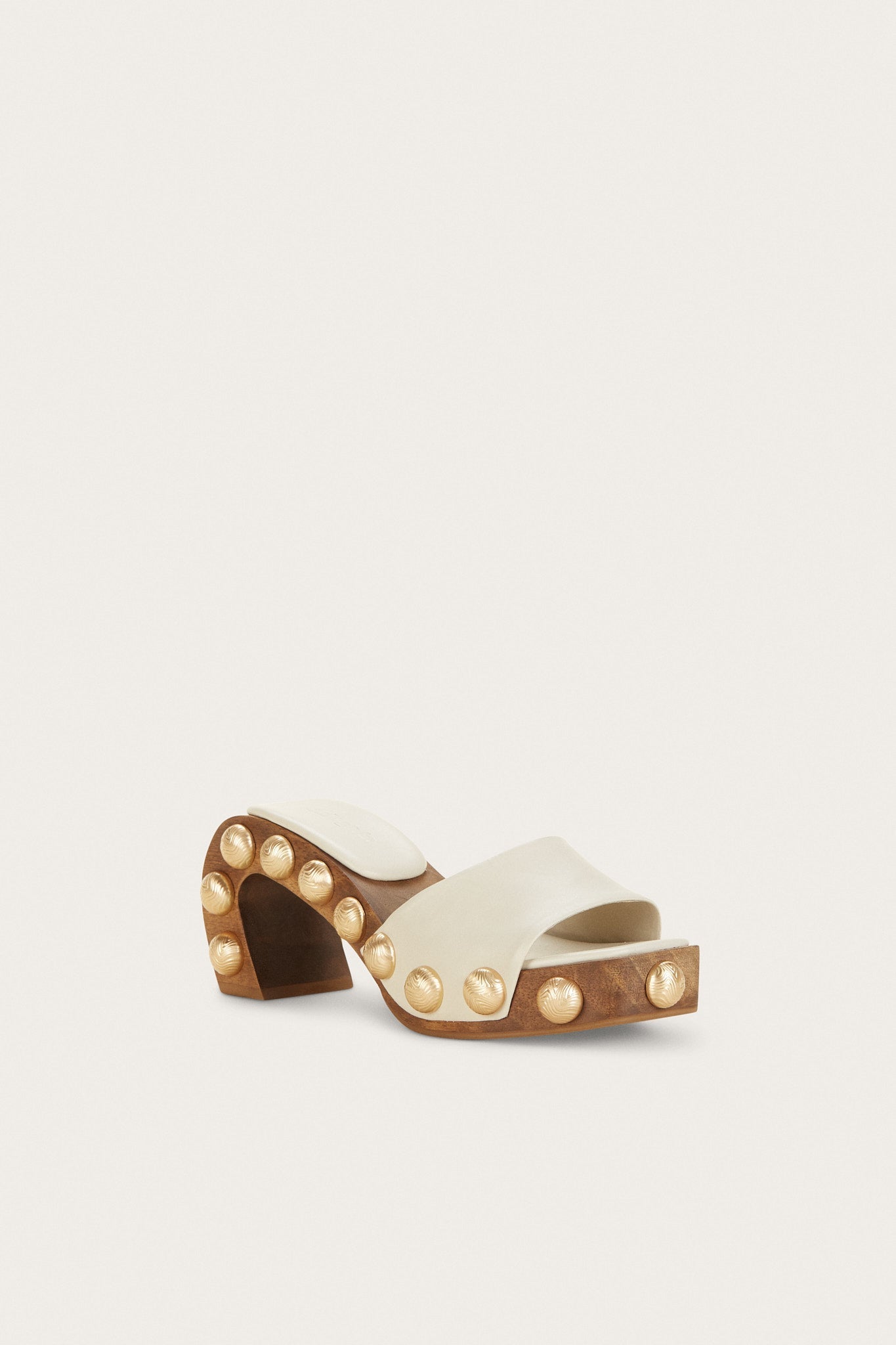 Elegant Curved Wood Frame Sandal