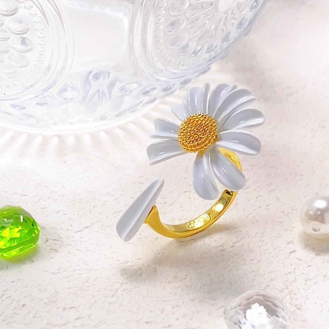 Daisy Open End Ring