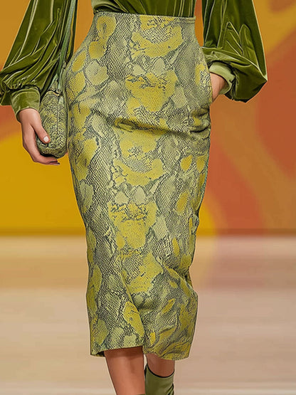 Moss Green Velvet Turtleneck Long-sleeved T-shirt And Snakeskin Skirt Set